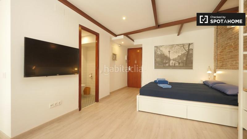 Foto d1473c83-343b-45da-a53a-c0903322c7c9. Affitto appartamento con riscaldamento in Raval Barcelona