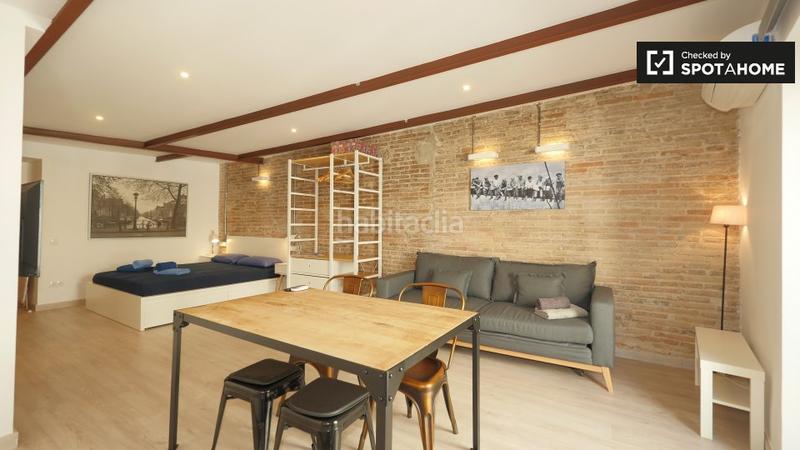 Foto d2c7249d-df7d-4ee9-a7c9-e38580d67986. Affitto appartamento con riscaldamento in Raval Barcelona