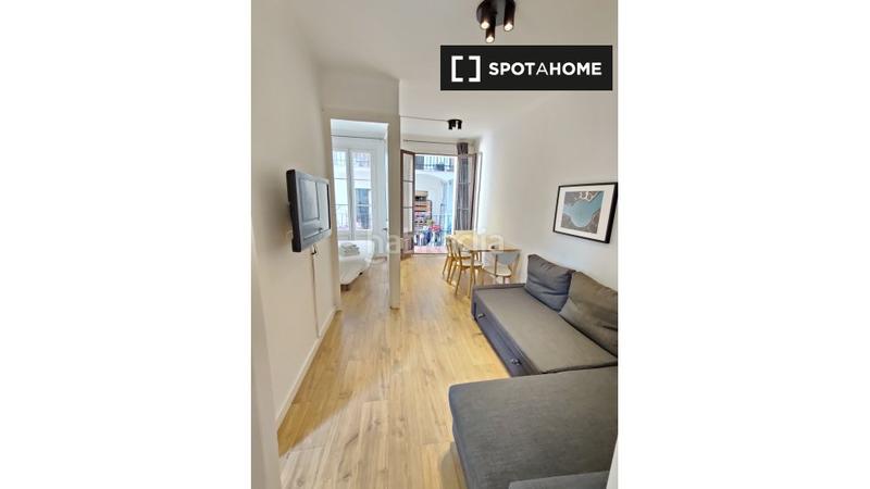 Foto 2636dae2-6610-443d-b43c-1fdaa9a94b65. Rent flat with heating in Vila de Gràcia Barcelona