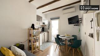 Rent Flat in La Florida. Apartamento de 2 dormitorios en alquiler en collblanc, barcelona
