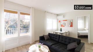 Location Appartement à La Sagrera. Piso de 4 habitaciones en alquiler en navas, barcelona