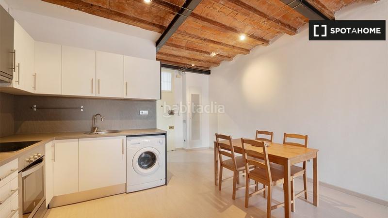 Foto 81f88441-3dd3-4bdc-bd38-b6851c072a7b. Affitto appartamento con riscaldamento in Raval Barcelona