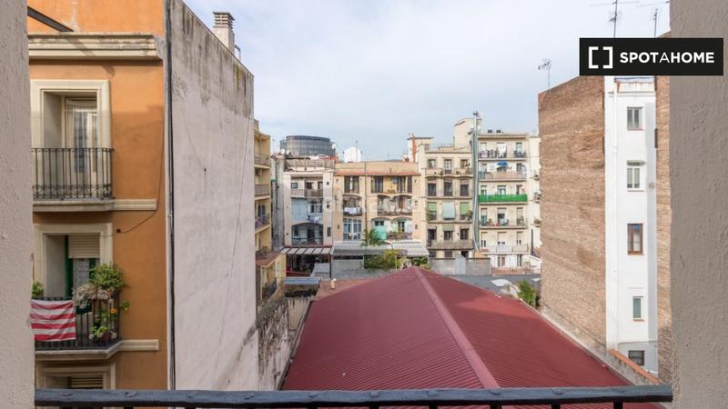 Foto 3df1e395-a32e-4c52-aa52-c8c61bc1c6ba. Alquiler piso  de 1 dormitorio en alquiler en el Raval, . en Barcelona