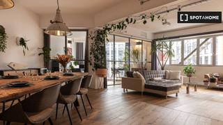 Rent Flat in La Vila Olímpica del Poblenou. Apartamento de 4 dormitorios en alquiler en barcelona