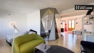Location Appartement à Gòtic. Piso tipo loft de 2 dormitorios en alquiler en el centro de barc