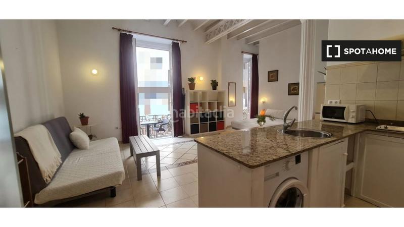 Foto b331a8d4-7d3c-41e8-a0bf-14c0405e3be4. Miete etagenwohnung mit heizung in Gòtic Barcelona