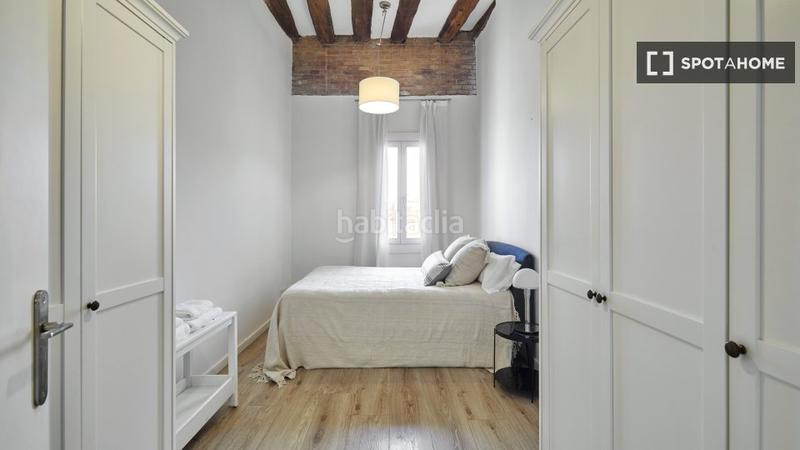 Foto 0e00172a-3afb-4c12-b177-79016f1a2a40. Alquiler piso apartamento de 3 dormitorios en alquiler en el barri gotic, en Barcelona