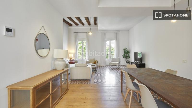 Foto 915e6379-d9ae-457d-a2bb-74d7280f4501. Alquiler piso apartamento de 3 dormitorios en alquiler en el barri gotic, en Barcelona