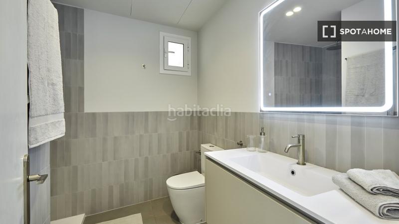 Foto c3195102-f6fb-4794-9a4e-696bc31511fa. Alquiler piso apartamento de 3 dormitorios en alquiler en el barri gotic, en Barcelona