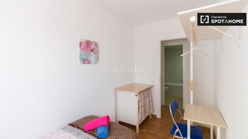 Foto 4e3f6f41-1745-40bc-8d27-5b91bb99d487. Lloguer pis amb calefacció a El Coll Barcelona