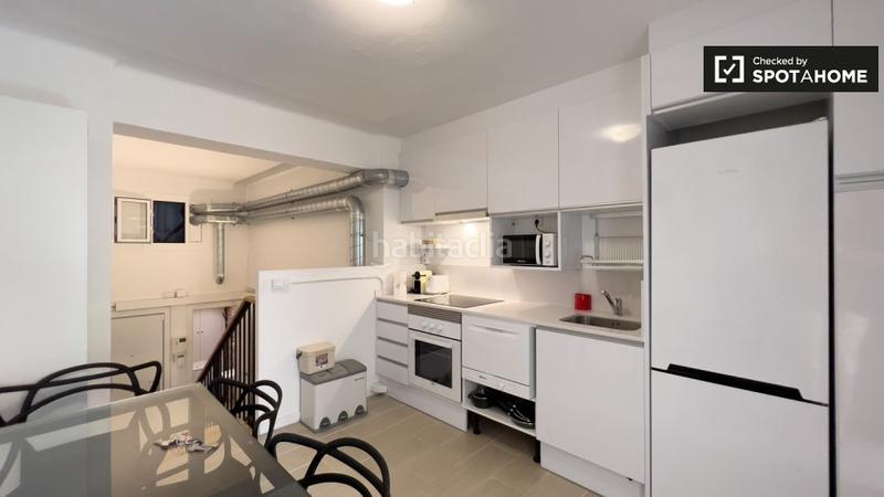 Foto aaa5a0ae-4019-494f-8c5b-50869fea74a0. Rent flat with heating in Barri de les Corts Barcelona