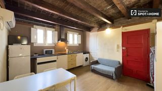Rent Flat in L´Antiga Esquerra de l´Eixample. Estudio en alquiler en barcelona