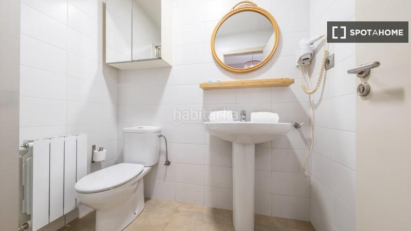 Foto 2303b19c-8d08-458d-a223-9024a7e8b2d9. Rent flat with heating in Sants Barcelona