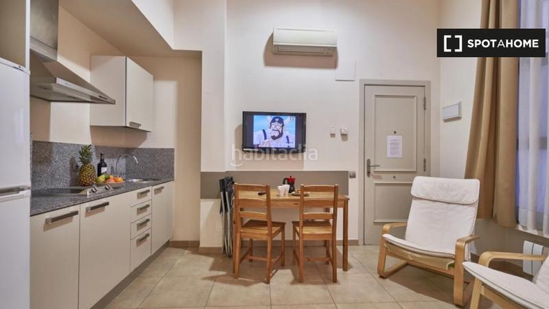 Foto 8e862324-eca8-4c86-b7fc-41a07e24f193. Rent flat with heating in Sants Barcelona