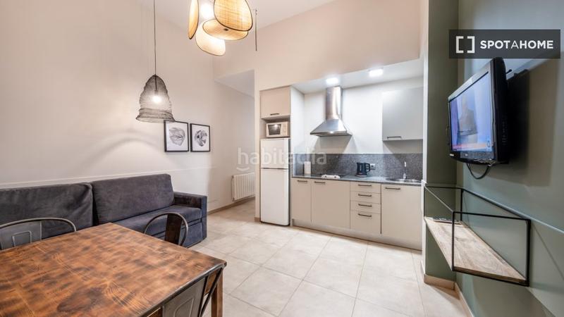 Foto 9ab341ae-56b6-4293-8787-37b40592f372. Rent flat with heating in Sants Barcelona