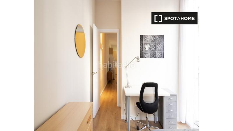 Foto 0c4a8fed-d8b6-42f9-8ce4-e2850a9e0b90. Alquiler piso  en alquiler de 2 habitaciones en Vila de Gràcia, . en Barcelona