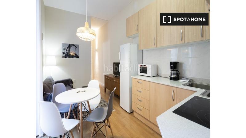 Foto a42adc31-c618-4a57-9494-838a142db05b. Alquiler piso  en alquiler de 2 habitaciones en Vila de Gràcia, . en Barcelona