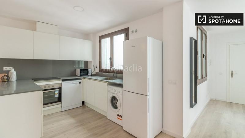 Foto 5a7f1e38-3a15-4902-8fad-084cf884bd81. Rent flat with heating in Raval Barcelona