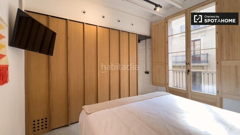 Foto a7230334-a224-4f50-87f1-de228149850e. Alquiler piso  de 3 habitaciones en alquiler en el gótico, en Barcelona