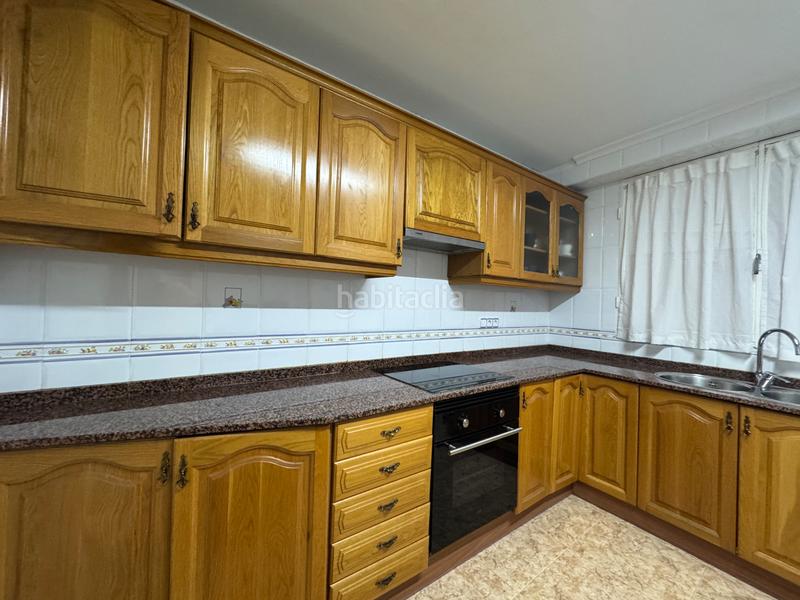 Foto 61e4ee26-91d6-41b5-9d0e-7597f8c10ecd. Piso se vende un piso luminoso en gandía, ubicado en la primera planta en Gandia