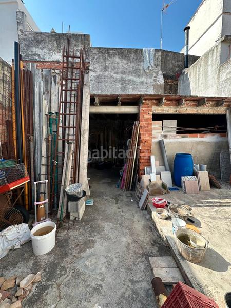 Foto 1b576b81-a36e-4784-8c3b-3a895dd4df6e. Terreno residencial solar urbano con muchas posibilidades, ubicado en una calle tranquila con fácil aparcamiento en superficie. en Gandia