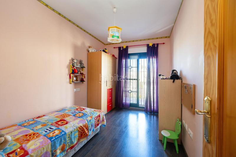 Foto bab35d7a-39d3-4a97-b02d-181231cec941. Chalet  independiente de 4 dormitorios en nuevo . seminuevo en Jun