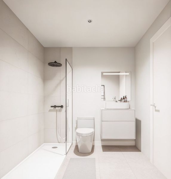 Foto 5b1aca19-a1c8-4108-b740-883cc7695b1f. Pis 54m<sup>2</sup> amb calefacció aparcament piscina a Rosaleda - Juventud Granada