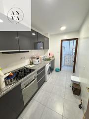 Flat  Calle dr sapena. Amplio piso semireformado en garbinet, alicante  ideal para fami