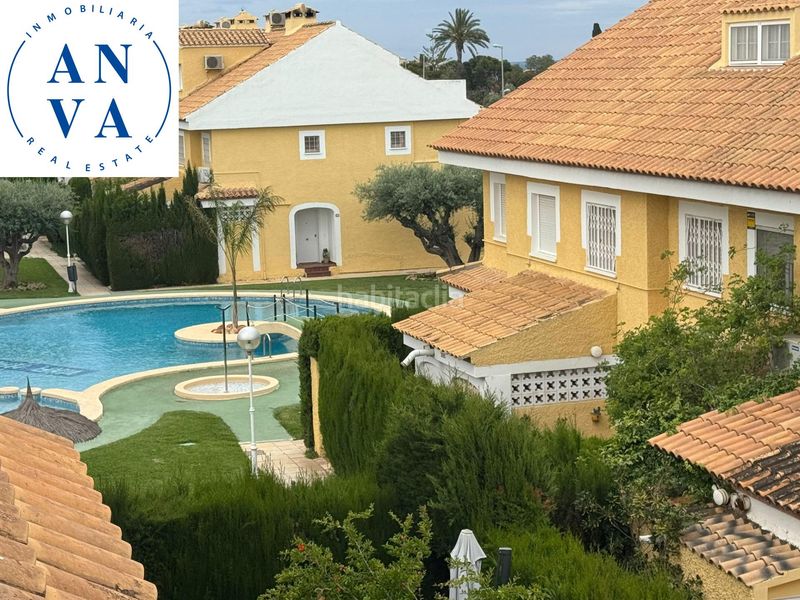 Foto 5072d5fc-afb6-406b-9ef1-d39ceec77b98. Casa adossada amb aparcament piscina a La Font-Mezquitas San Juan de Alicante
