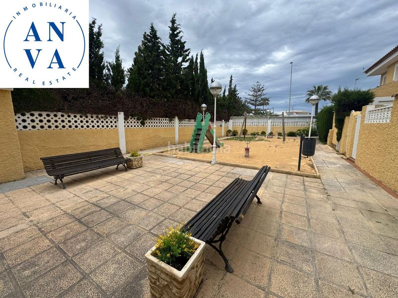 Foto da8444da-fd55-4244-bb3d-e90c20f88592. Casa adossada amb aparcament piscina a La Font-Mezquitas San Juan de Alicante