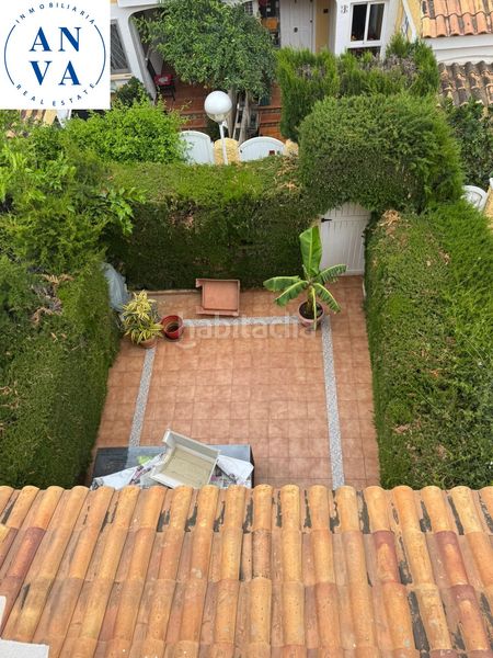 Foto f47c3179-a9d2-4034-bc3e-4cc066f62ffc. Casa adossada amb aparcament piscina a La Font-Mezquitas San Juan de Alicante