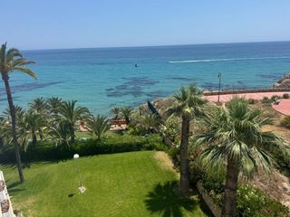Appartement  Calle gaianes. Primera línea de playa en cala amerador pueblo español