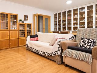 Pis  Calle carlet. Exclusiva vivienda de 174 m2 con garaje en benalúa