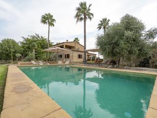 Casa a Bger. Descubre una villa de ensueo en la serra de tramuntana!