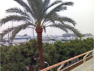Pis  Plaza mediterrania. Espectacular piso con vistas en pleno paseo marítimo de palma
