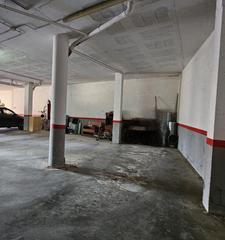 Parking voiture à Olot