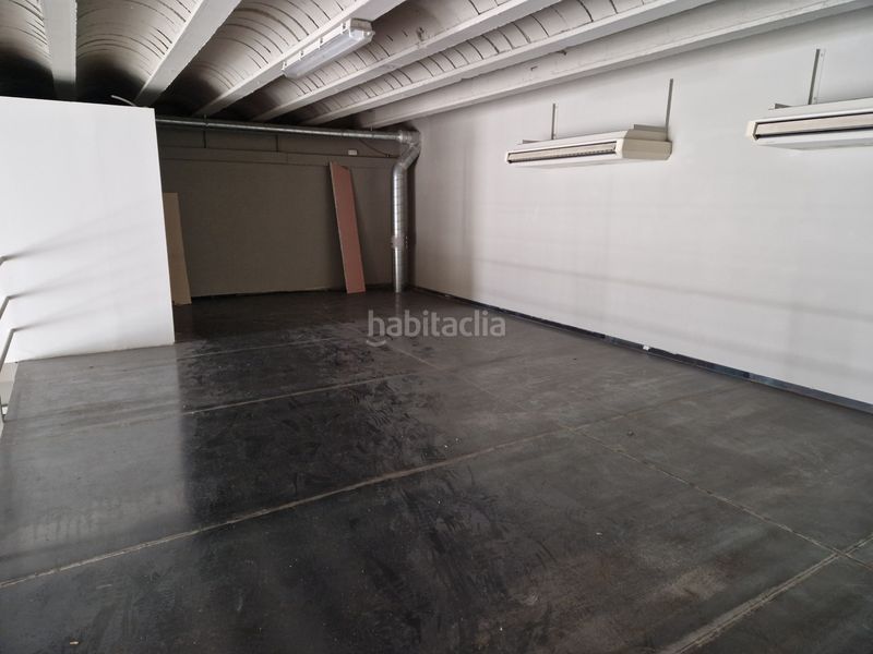 Foto 4d001b16-2b2b-414f-b333-da1af9c683f6. Local comercial amb calefacció a Olot