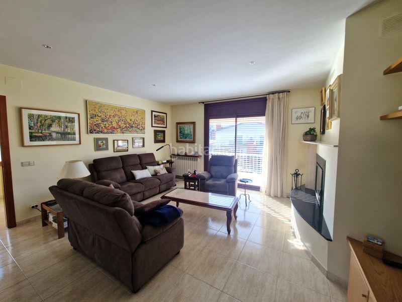 Foto 7680d8c3-9069-4208-a5a4-4a81422402d7. Casa adossada amb calefacció aparcament a Olot