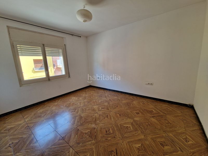Foto f2b9287a-d463-4334-a1a5-26f5c99e25e7. Pis amb calefacció aparcament a Olot