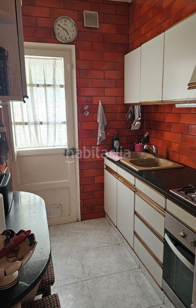 Foto eeb795ad-49e2-465d-96e5-7af33abae3a5. Casa aparellada amb calefacció aparcament a Olot