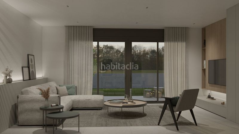Foto f7885c70-1ebb-491d-82eb-57bc90c830c8. Casa adosada en Olot
