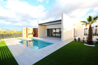 Maison à Polop. Chalet con piscina a la venta en polop de la marina alicante