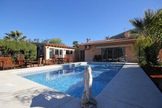 Maison à L´Albir. Chale con piscina a tan solo unos minutos de la playa del albir