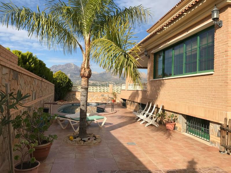 Foto 5f029b5e-6e54-4da1-af78-952a01622edd. House with heating pool in Sierra Helada Benidorm