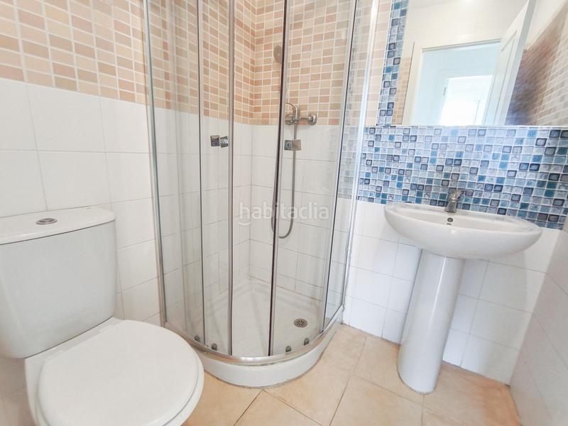 Foto 71ab4afe-fd15-4af4-8583-cfb3497105be. Apartament amb calefacció piscina a Playa Poniente Benidorm