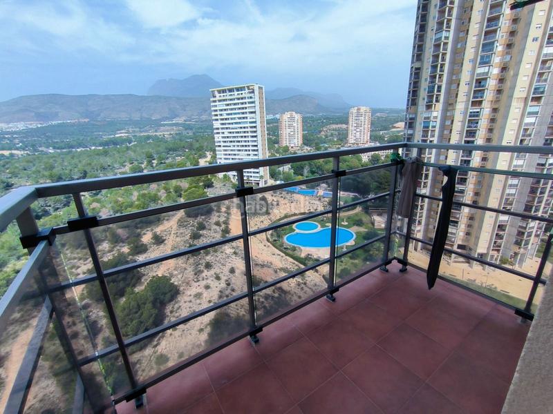 Foto 84bdbade-6ebe-419a-873a-f374ab40ebd2. Apartament amb calefacció piscina a Playa Poniente Benidorm