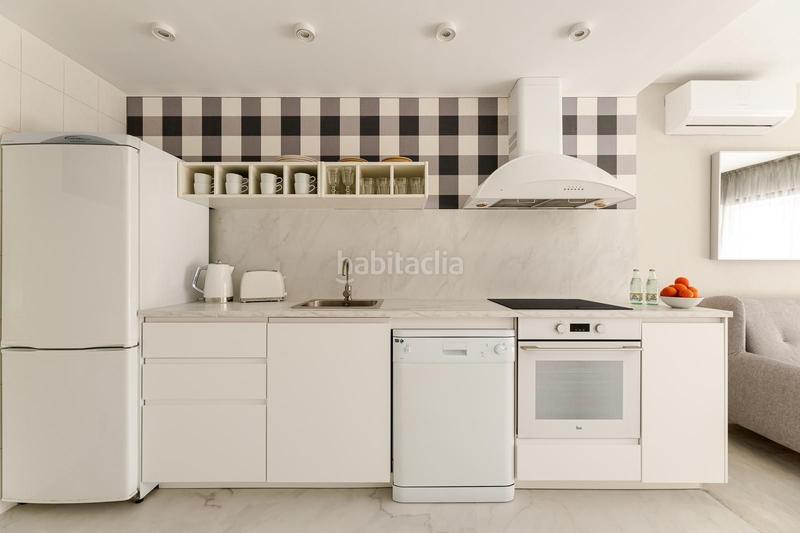 Foto 9adfa294-0008-49bd-bc70-55cf5cfc418f. Apartamento  reformado en segunda línea de playa en levante, en Benidorm