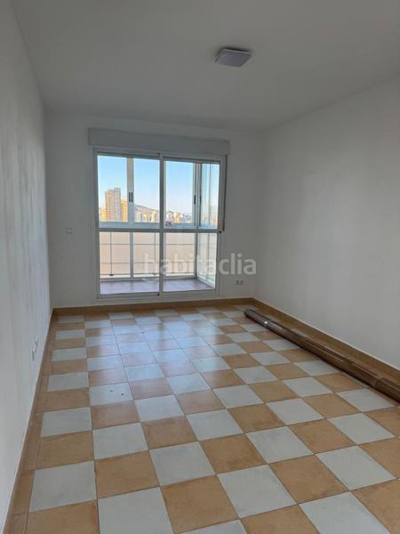 Foto 6720b252-e5e9-4cbc-9465-d6e1c156446e. Piccolo appartamento con riscaldamento piscina in Benidorm
