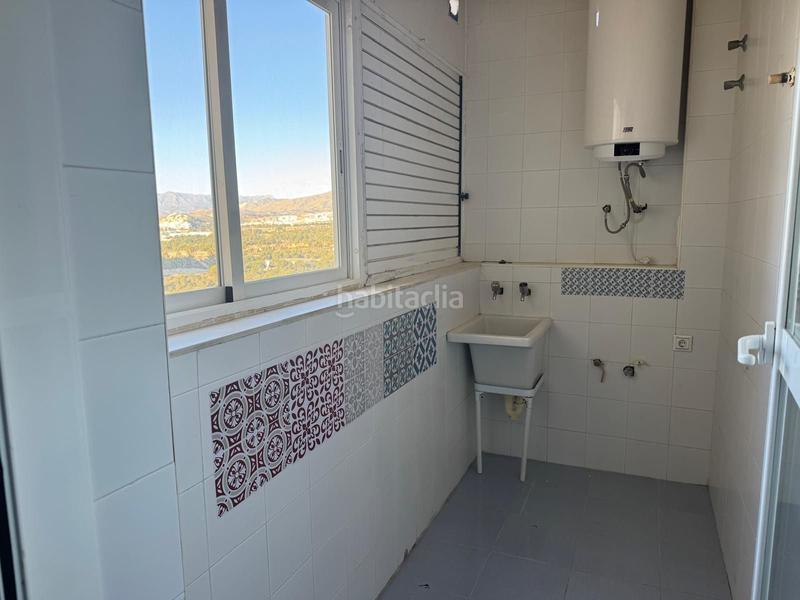 Foto c0c7e5ff-346b-46dc-bd39-289417785909. Piccolo appartamento con riscaldamento piscina in Benidorm