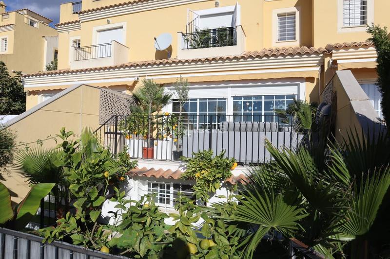 Foto 00d3bbd6-91ce-4d23-a4ca-fd02f41dbfe3. House with heating pool in Coloma Nucia (la)